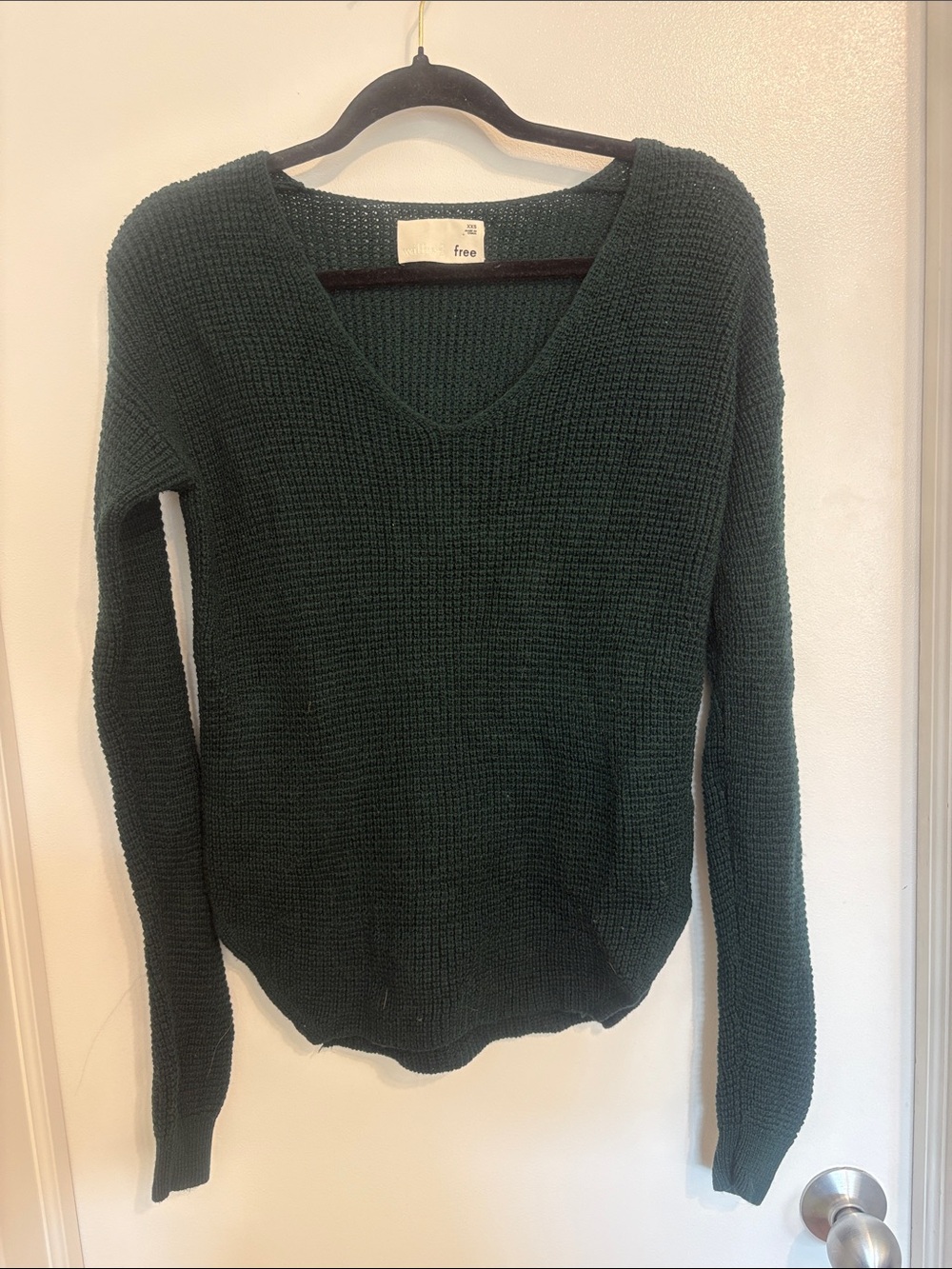 Aritzia Dark Green V-Neck Waffle Knit Sweater 100% merino wool